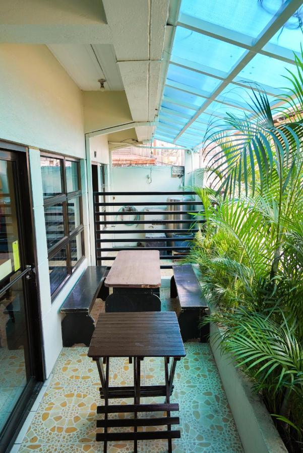 Tarasa Hostel Pasay Ngoại thất bức ảnh