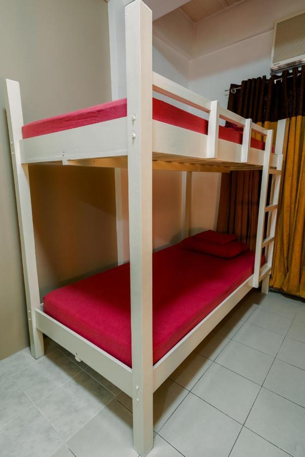 Tarasa Hostel Pasay Ngoại thất bức ảnh